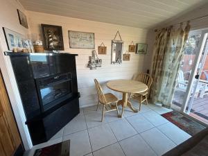 Ocean Front Cabin 17 with Remarkable Views