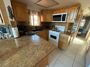 Ocean Front Cabin 17 with Remarkable Views