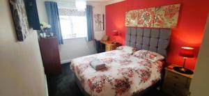 Double room in riverside apartment