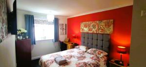 Double room in riverside apartment