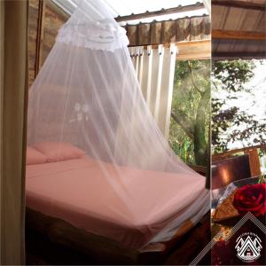 Glamping Lomaroja ecohabs