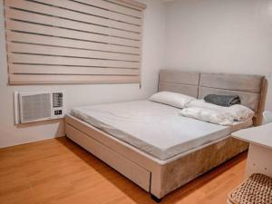 3 BR Seawind Condo with Balcony!