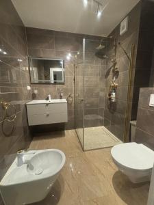 Plac Słowiański 10