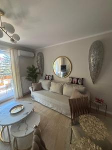 Plac Słowiański 10