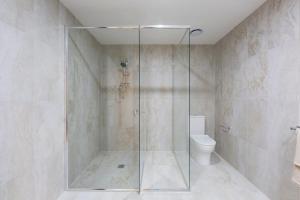 Oaks Canopy - Boutique 1 & 2 BR Apartments