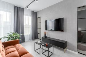 Jacuzzi Hideout - Warsaw private terrace - Free Parking