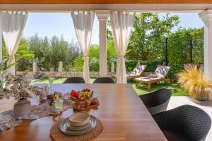 Villa ANITA with private pool, gym, 6 bedrooms, sea view