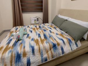 1BR Condotel - Forbes Town Road near St Lukes BGC Taguig