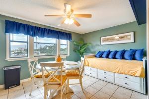 Charming Panama City Studio with Community Pool!