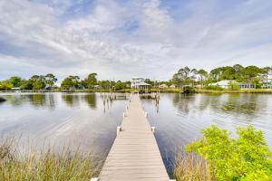 Charming Panama City Studio with Community Pool!