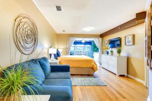 Charming Panama City Studio with Community Pool!