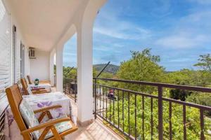 Apartment in Grizane 51205
