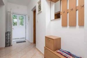 Apartment in Grizane 51205