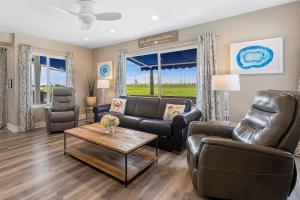 Beachside Oasis in Newport Beach Steps to Balboa Park, Pier, and The Fun Zone! - Ubytování bez kategorie ve městě Newport Beach