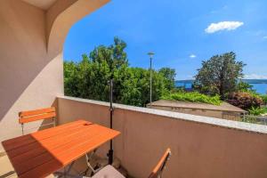 Apartment in Dramalj 51202