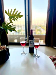 Penthouse vista espectacular con muchas amenidades (gimnasio, smoke room, salón de juegos, business center, masajes, etc..)