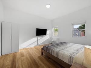 Bloomfield, Shadyside !B Spacious and Bright Private Bedroom with Shared Bathroom