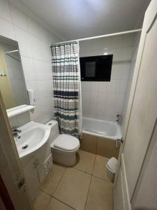 Arriendo diario CASA DE 140 m2 4 DORMITORIOS 2 BAÑOS AMPLIA COCINA Y ESPACIOS COMUNES