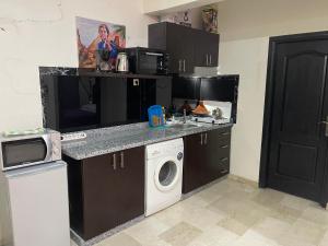 Appartement 20 3èm étage avec balcon ( POUR FAMILLE )