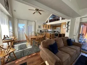 Modern Ocean Cabin 27 Stylish Kitchen & Jacuzzi - كريسنت سيتي