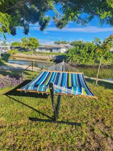 Dockside Delight Waterfront Gulf Access 4 mins to Beach