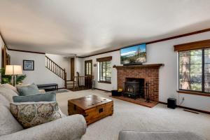 Large Seasonal Rental South Lake Tahoe