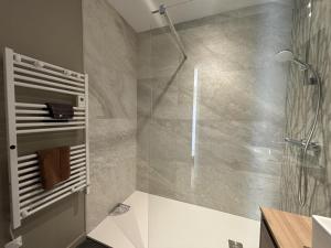 Gîte contemporain côté Sioule à Ébreuil, 4 pers, jardin - FR-1-489-551