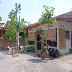 Kenewae Living Near Alun-alun Wonosari Mitra RedDoorz