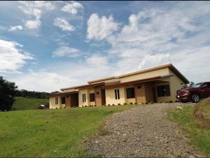 Arenal Mason Retreat