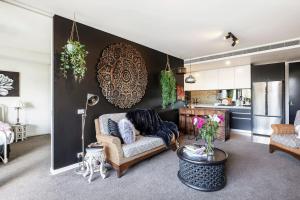 Balinese Charm meets Resort Living inSydney