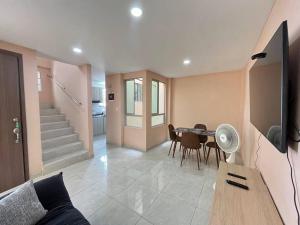 Espectacular casa con parqueadero bien ubicada