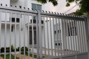 Espectacular casa con parqueadero bien ubicada