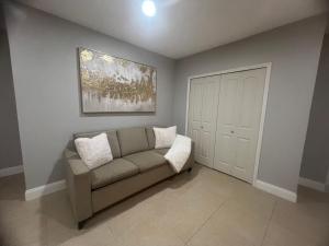 Peaceful Florida Studio