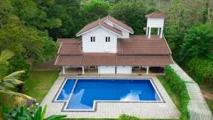 Tara Garden Sri Lanka - luxury colonial villa - Danwattegoda