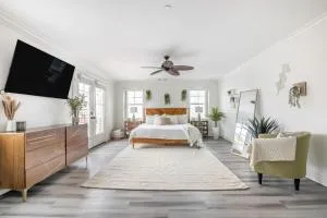 Sea La Vie 4 bedrooms near beach, backyard lounge - 恩西尼塔斯