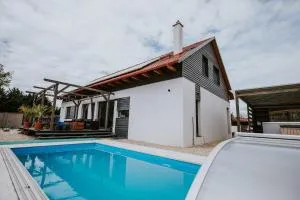 STÉG 12 Apartmanok - 鲍洛通绍鲍迪