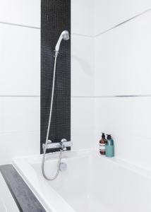 Shine Sukhumvit 43 Apathotel Phrompong