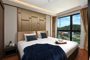 1 bdr Sea view Apartment in Mida Surin Beach by Capital Pro