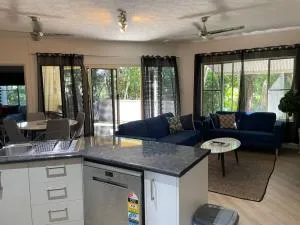 2 bedroom 2 bath Treetop Escape close to the city - Parap