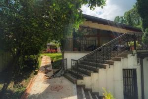 Nice Mansion AC 6BR Pool,Básquet,Playground,Games