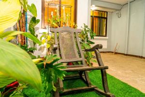 Calm House near Enchanted Kingdom Sta Rosa with Free Parking, Wifi, Netflix