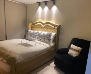 Luxurious 2 BR at Eastwood City