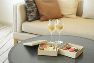 The Prince Kyoto Takaragaike, Autograph Collection