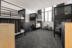 Bed in 6-Bed Male Dormitory Room with Shared Bathroom room in Sydney Central YHA