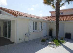 Sejours chez l'habitant Gite 2 pers en studio independant chez l-habitant pour nuitee au calme et proche de la plage : photos des chambres