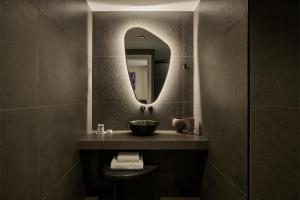 VISION Top Floor Apartments