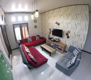 Omah Wirokerten Syariah Homestay Jogja