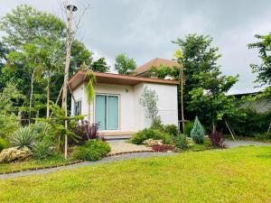 HomDoiIntr Farmstay ฮ่อมดอยอินทร์ ฟาร์มสเตย์