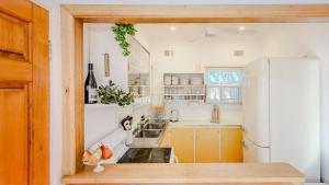 Paradise Point- Waterfront Property Pearl Beach