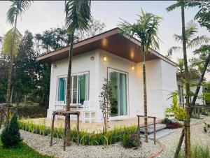 HomDoiIntr Farmstay ฮ่อมดอยอินทร์ ฟาร์มสเตย์